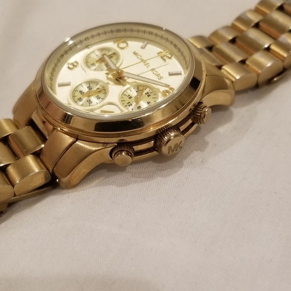 Watch - Picture 3 of 4